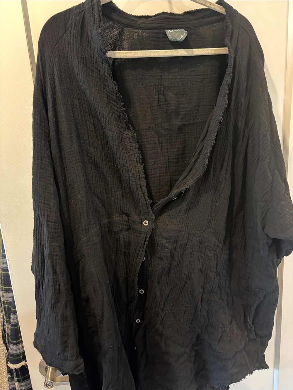 ARULA Black Raw-Edge Lightweight Shirt Jacket